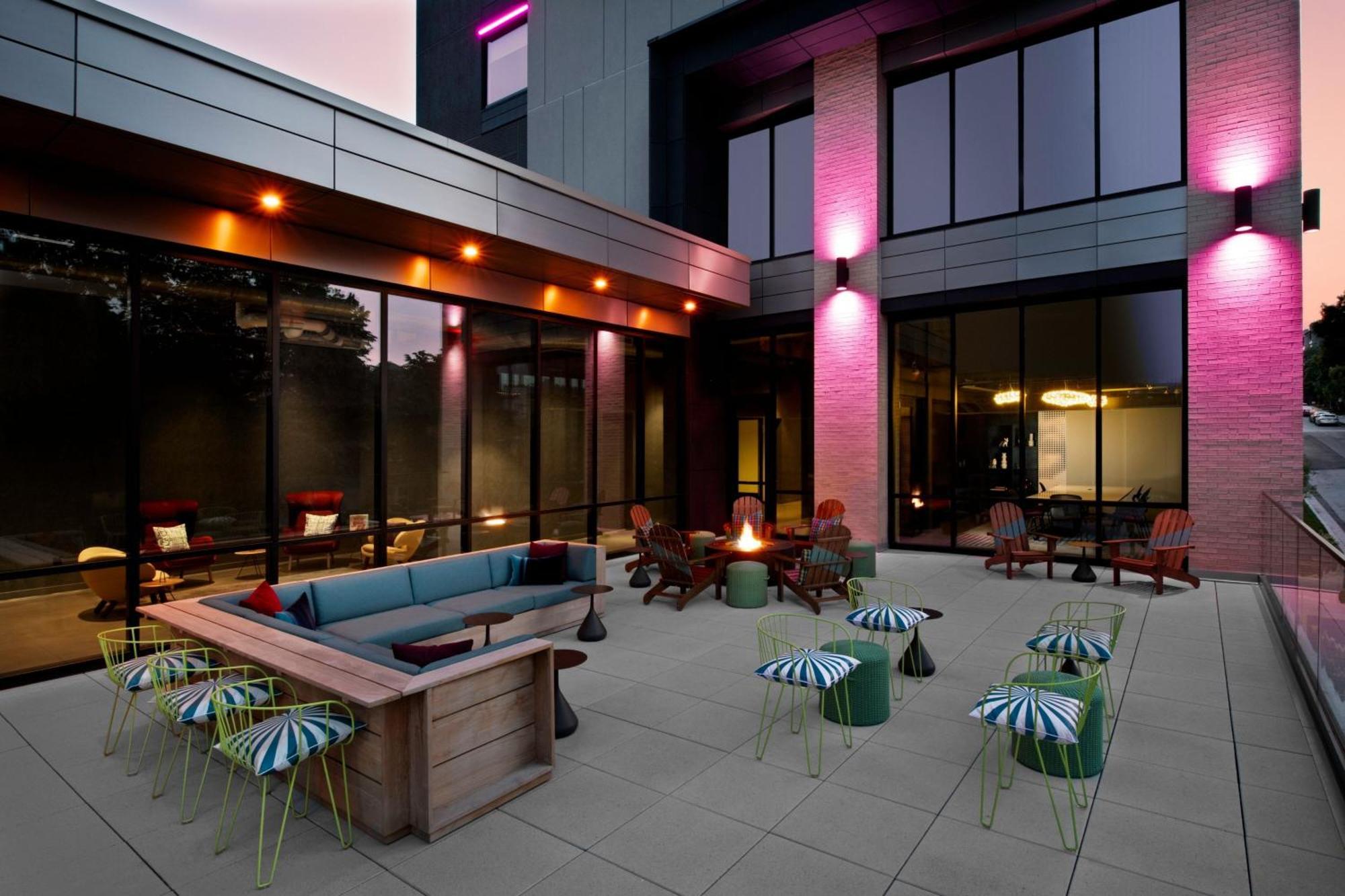 Aloft Kansas City Country Club Plaza Ngoại thất bức ảnh